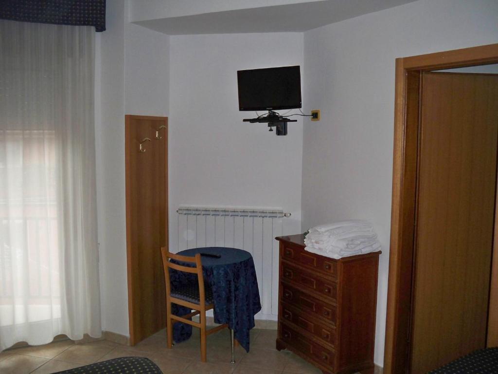 Albergo Corradetti Castel Di Sangro Bilik gambar